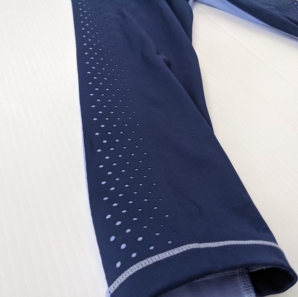 Athleta Girl Capri Leggings - Periwinkle and Navy Blue - Sz. Medium - Picture 8 of 9